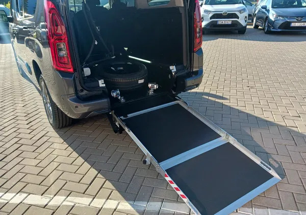 toyota proace city verso Toyota Proace City Verso cena 229900 przebieg: 1, rok produkcji 2023 z Wałbrzych